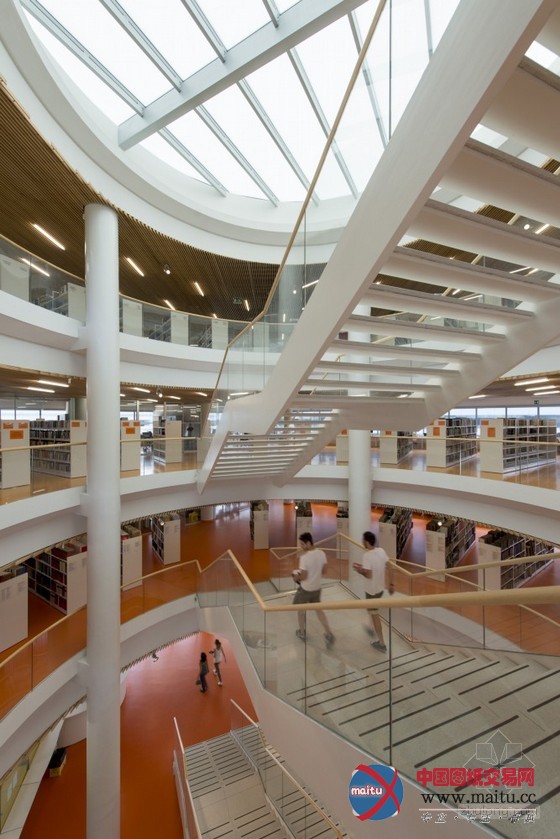 福斯特等联合设计的意大利Luigi Einaudi校园