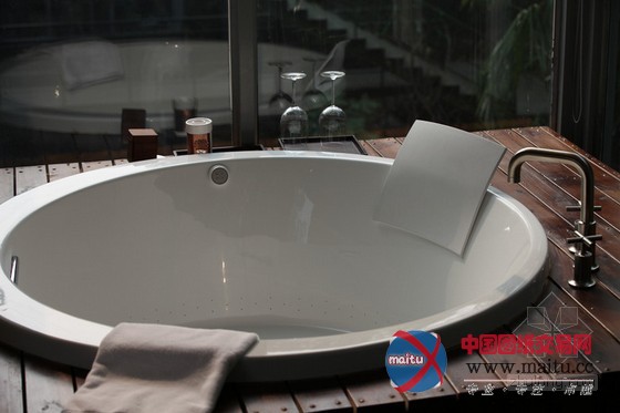 杭州凤凰山庄艺术酒店设计 呈现国内外当代艺术大家真作