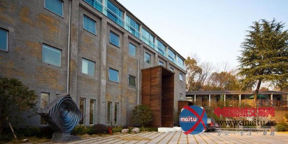 杭州凤凰山庄艺术酒店设计 呈现国内外当代艺术大家真作