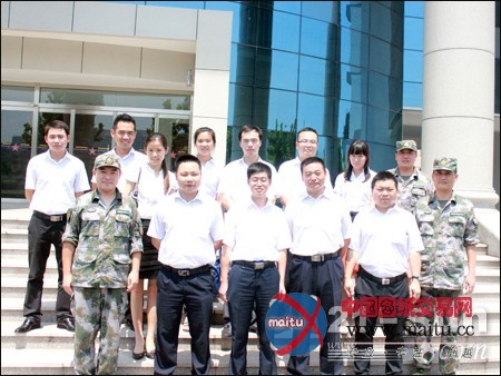 喜迎“八一”华东三一走进济南军区慰问