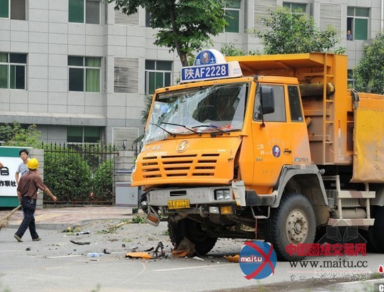 西安工地坍塌致4死4伤