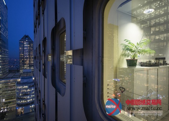 卡洛斯在巴黎摩天大楼拍摄奇妙建筑