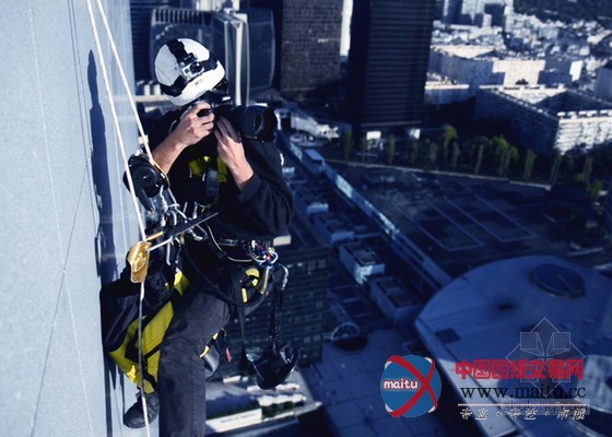 卡洛斯在巴黎摩天大楼拍摄奇妙建筑