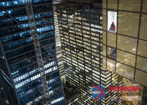 卡洛斯在巴黎摩天大楼拍摄奇妙建筑