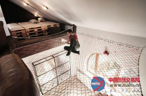 罗马尼亚办公室设计 特意打磨的木质显得随意自然