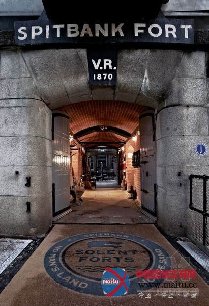 英国岬堤堡垒改建的Spitbank Fort酒店设计
