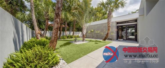 萨拉索塔风格的当代房屋