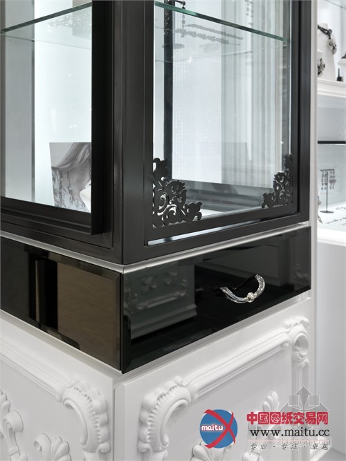 Les Néréides专卖店装修 以全新设计风格诠释