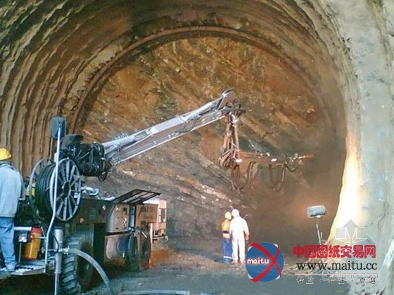溶岩地区最长单洞双线隧道:施工者的“炼狱”