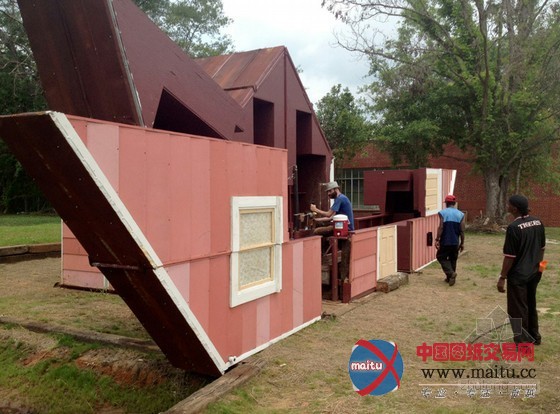 Matthew Mazzotta设计的房子改造成公共大剧院