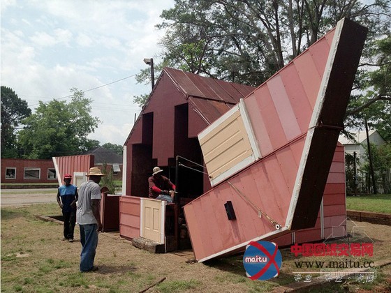 Matthew Mazzotta设计的房子改造成公共大剧院