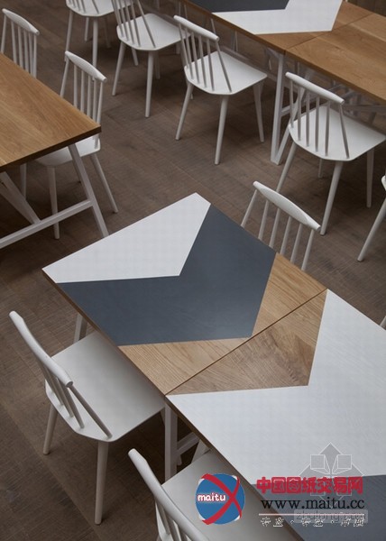 伦敦Cornerstone咖啡店 简洁清爽弥漫整个店面