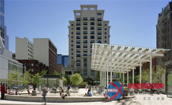 波兰特新都市体验地“西蒙与海伦导演公园”