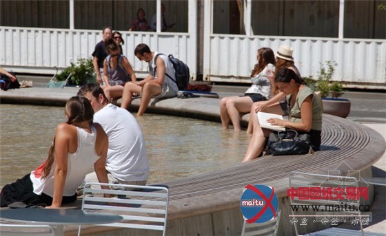 波兰特新都市体验地“西蒙与海伦导演公园”