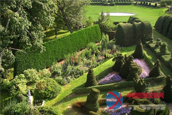 漫步全球九大奇妙花园 植物雕塑形态各异