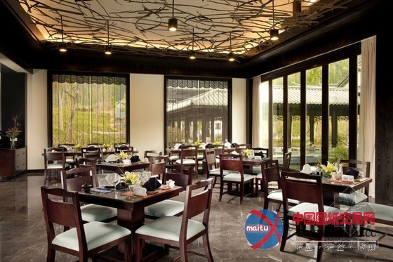 云南腾冲悦椿温泉酒店 独特风格体现当地传统建筑之美