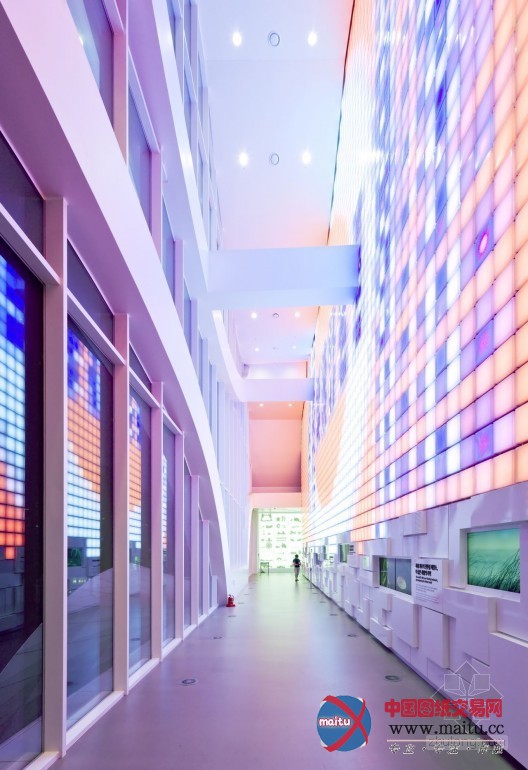 Unsangdong建筑事务所设计的南韩现代汽车馆