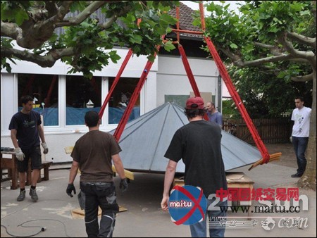 特雷克斯起重机助尼尔斯泰恩社区建设项目