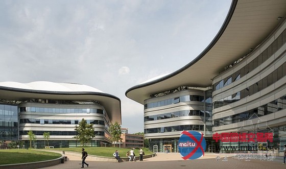 FormTL设计的澳大利亚都灵大学悬臂屋顶