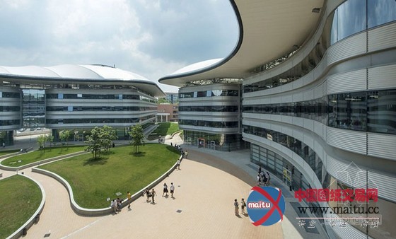 FormTL设计的澳大利亚都灵大学悬臂屋顶