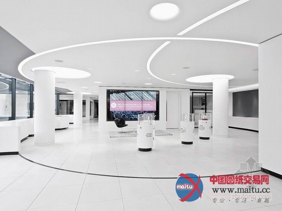 伦敦南岸IBM简洁办公室 整体科技感十足