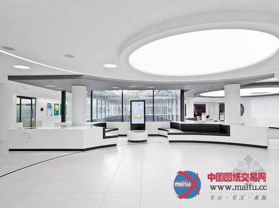 伦敦南岸IBM简洁办公室 整体科技感十足