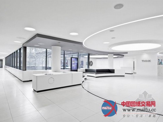 伦敦南岸IBM简洁办公室 整体科技感十足