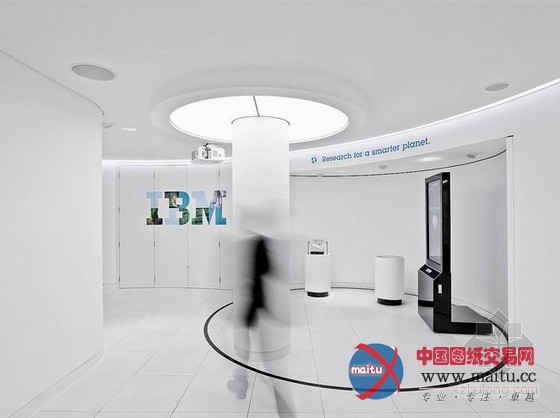 伦敦南岸IBM简洁办公室 整体科技感十足