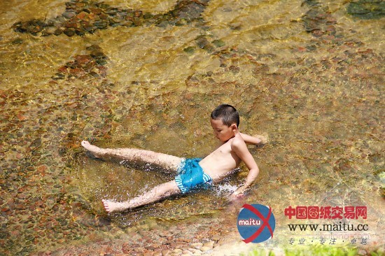 深圳福田河污水厂“制造”美丽景观“细菌河”