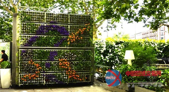 西班牙蕾娜索菲亚博物馆华丽景观墙