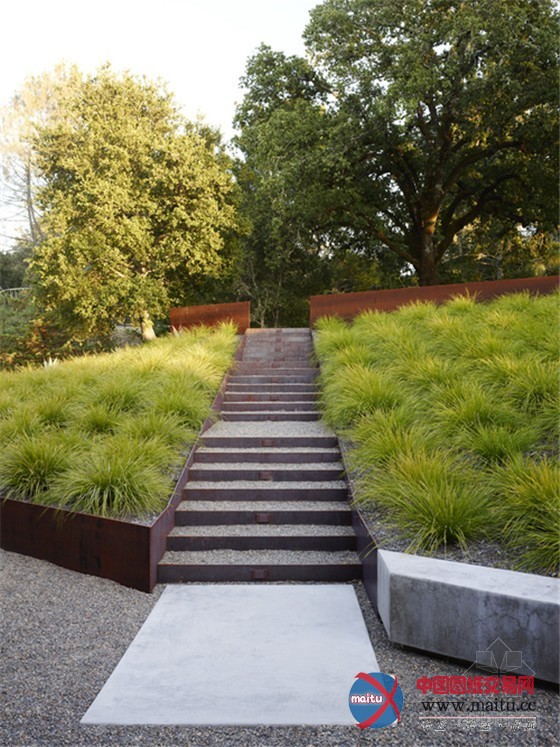 美国加利福尼亚戏剧性景观“盖瑟维尔公寓”