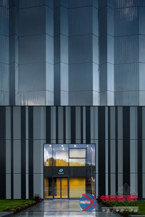 ACXT Architects设计的西班牙高电压实验室