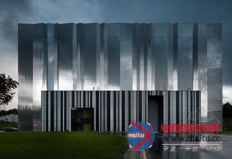 ACXT Architects设计的西班牙高电压实验室