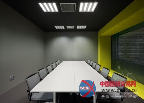 ACXT Architects设计的西班牙高电压实验室