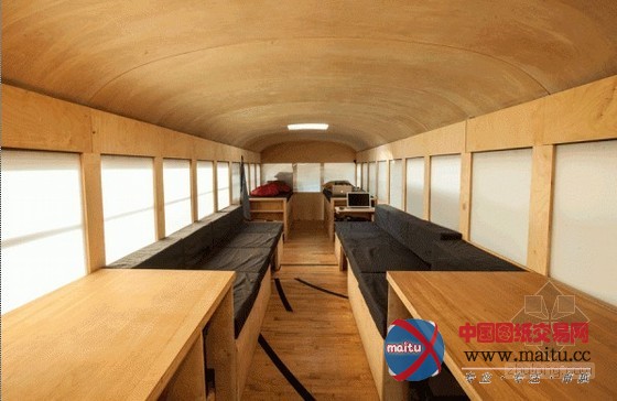 校车改建的旅行房车设计 胜在新意