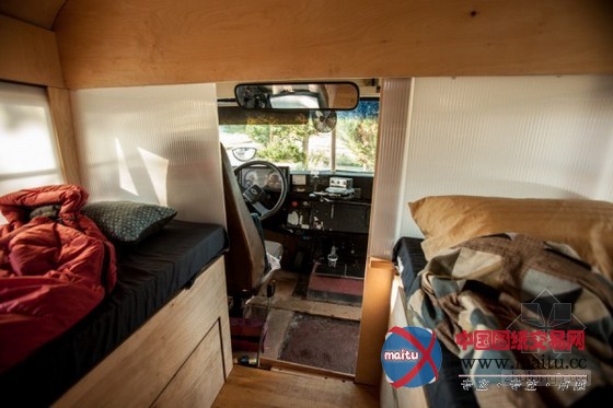 校车改建的旅行房车设计 胜在新意