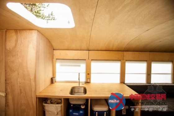 校车改建的旅行房车设计 胜在新意