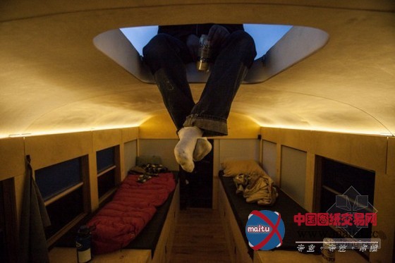 校车改建的旅行房车设计 胜在新意