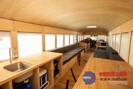 校车改建的旅行房车设计 胜在新意