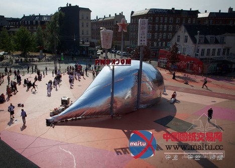 Plastique设计的哥本哈根航空馆