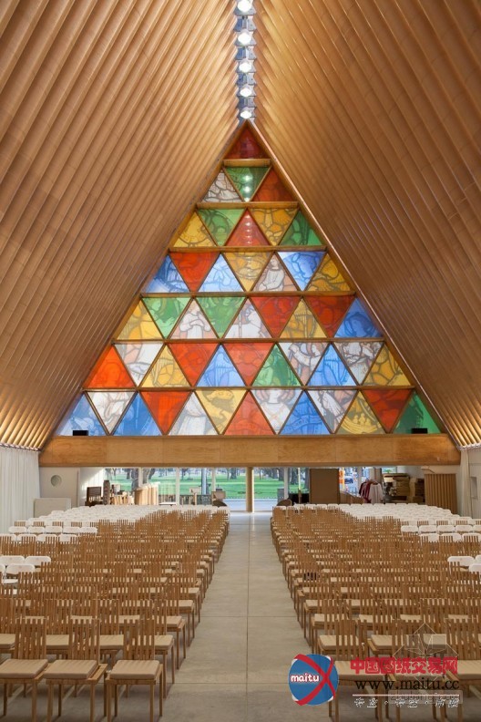 坂茂设计的新西兰纸板大教堂