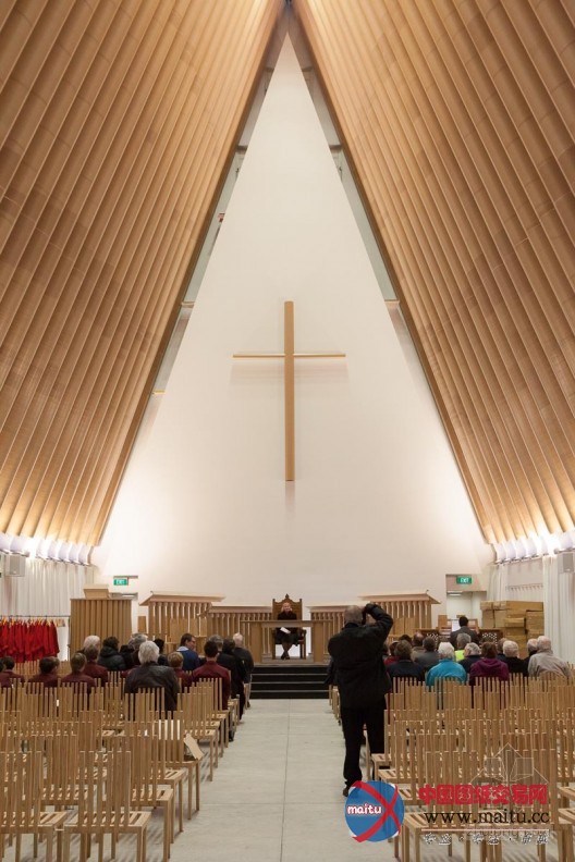 坂茂设计的新西兰纸板大教堂