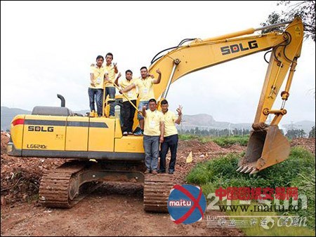 山东临工:筑梦前行 中国好司机花开“春城”