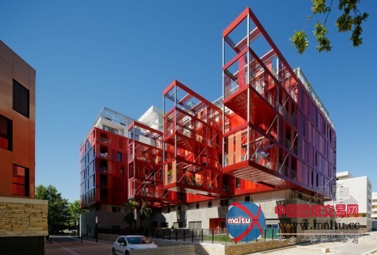 Jean-Paul Viguier设计的法国红宝石房屋