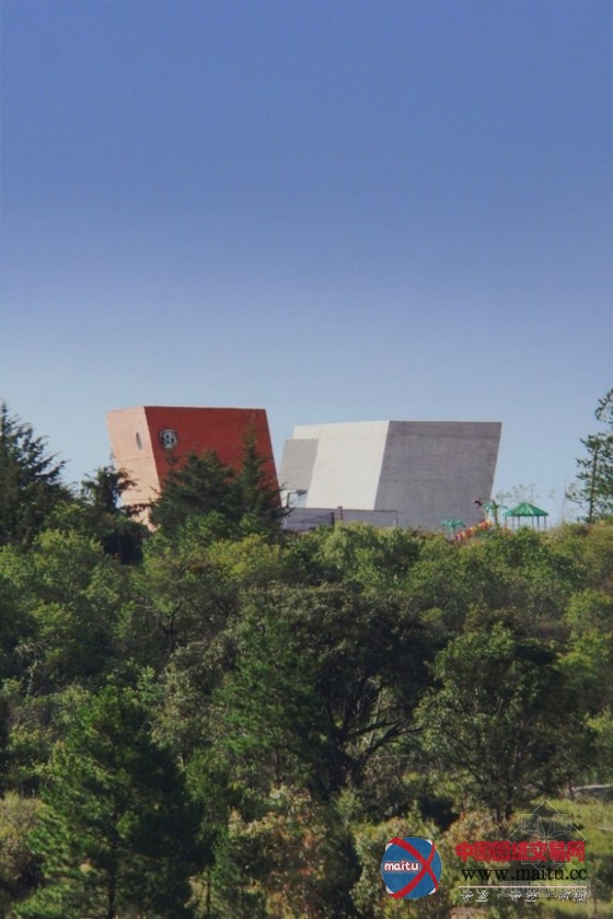 Broissin设计的墨西哥绿山校园