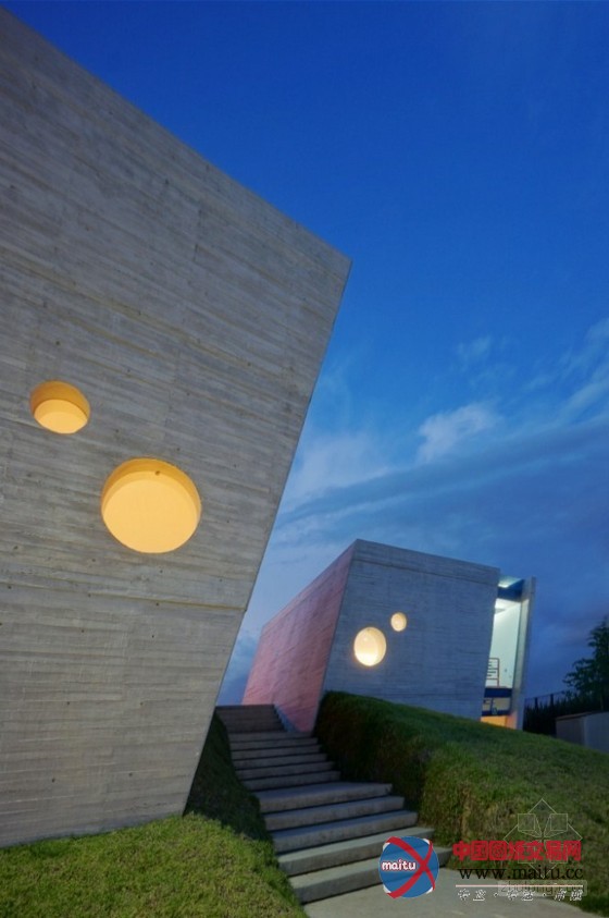 Broissin设计的墨西哥绿山校园