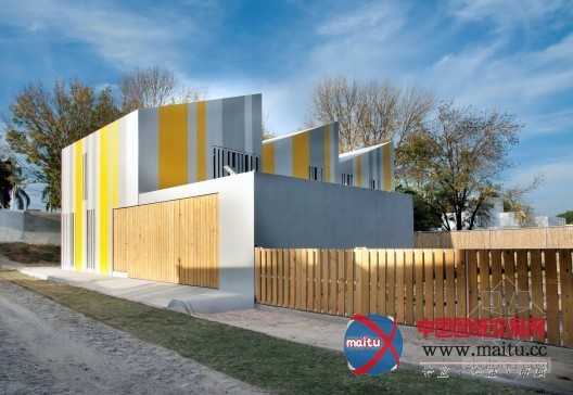 tactic-a设计的拉各斯德莫雷诺旅游住宅