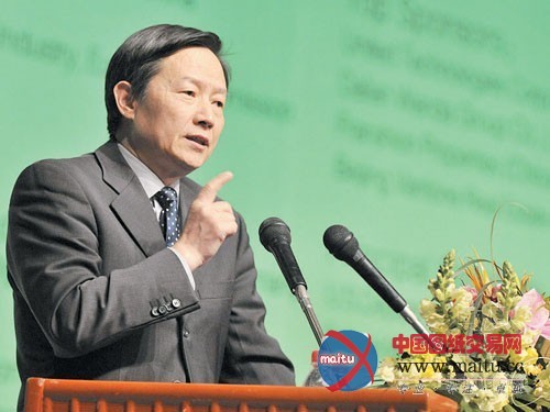 仇保兴肯定世界屋顶绿化大会 论文入选大会论文集