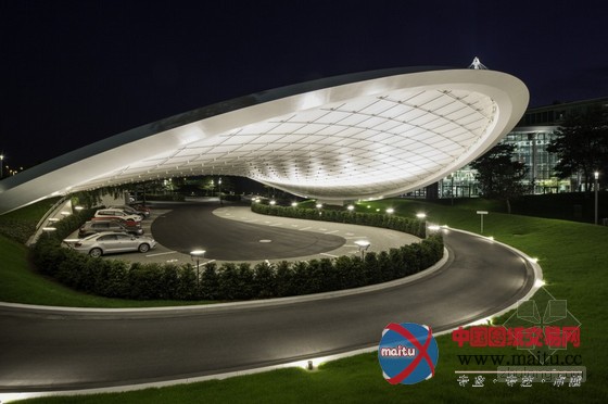 Graft建筑师设计的德国汽车停车坪