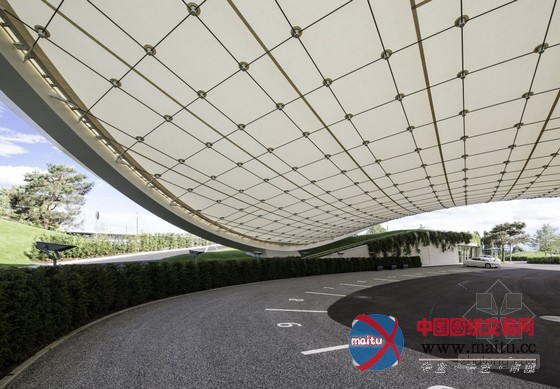 Graft建筑师设计的德国汽车停车坪